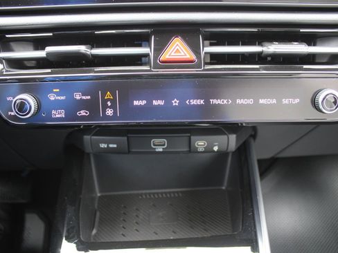 New 2026 Kia Niro EX FWD image 42