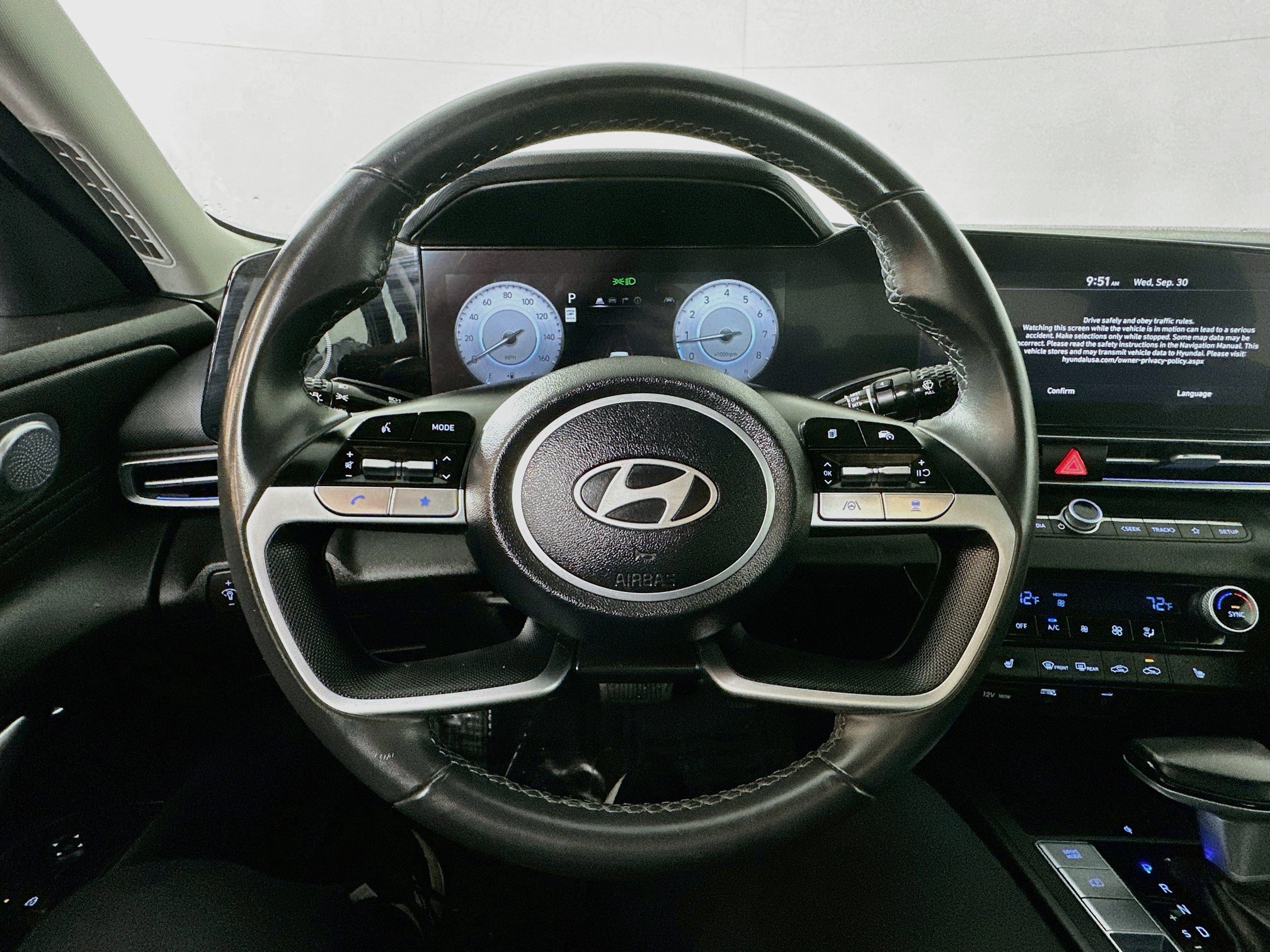 Certified 2025 Hyundai Elantra SEL FWD image 11