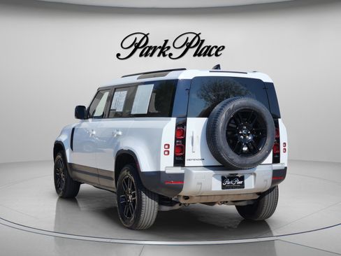 Used 2025 Land Rover Defender 110 S AWD/4WD image 3