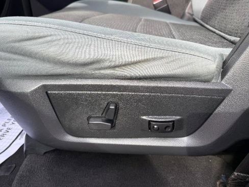 Used 2017 RAM 2500 Big Horn image 24