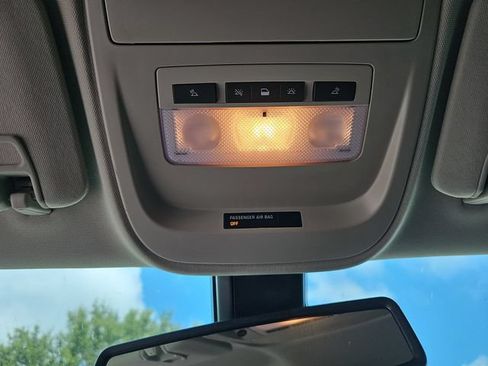 Used 2021 GMC Canyon Denali RWD image 31