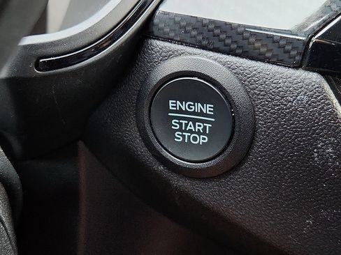 Used 2025 Ford Escape ST-Line Select AWD/4WD image 9