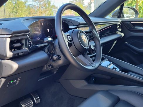 Used 2025 Porsche Macan 4S Electric image 4