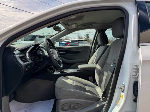 Used 2017 Chevrolet Impala LS image 19
