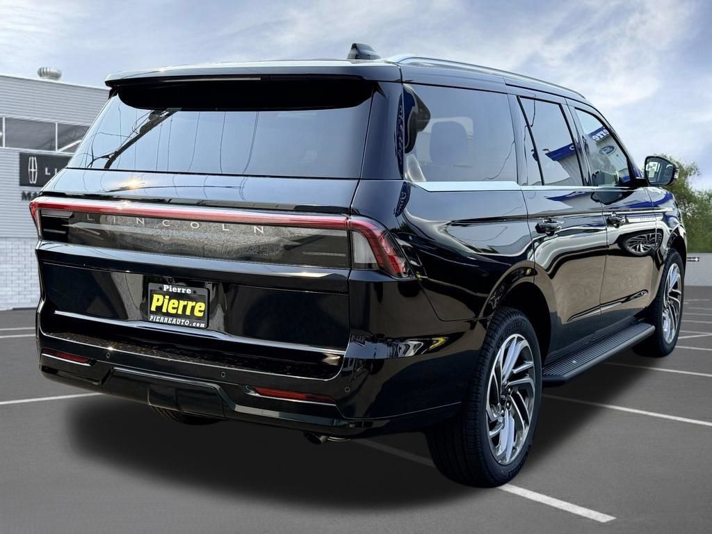 New 2027 Lincoln Navigator Premiere AWD/4WD image 7