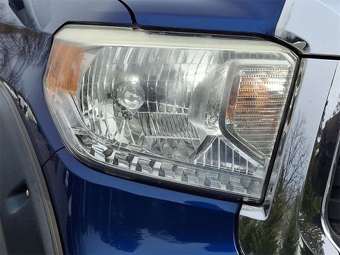 Used 2015 Toyota Tundra SR5 w/ TRD Off Road Package image 10