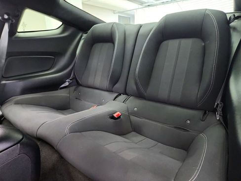 Used 2018 Ford Mustang Coupe w/ Black Accent Pkg RWD image 21