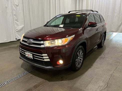 Certified 2019 Toyota Highlander XLE image 8
