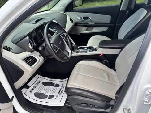 Used 2017 GMC Terrain SLT w/ Open Road Package FWD image 6