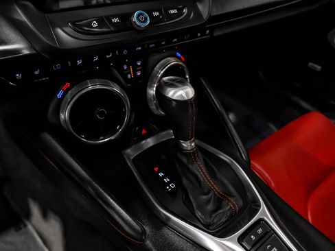 Used 2018 Chevrolet Camaro SS RWD image 19