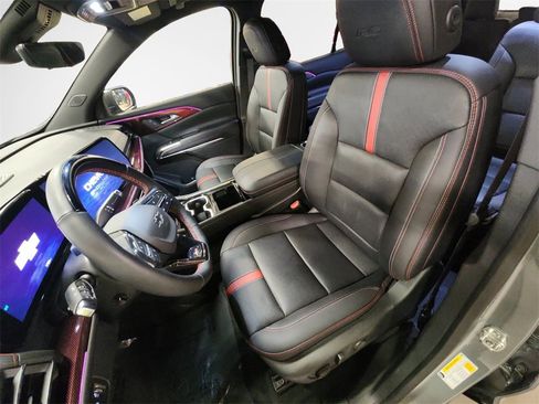 Certified 2024 Chevrolet Traverse RS w/ LPO, Floor Liner Package image 12