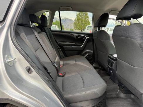 Used 2025 Toyota RAV4 LE AWD/4WD image 22