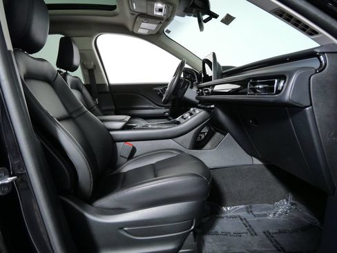 Certified 2022 Lincoln Aviator AWD w/ Premium Package image 7
