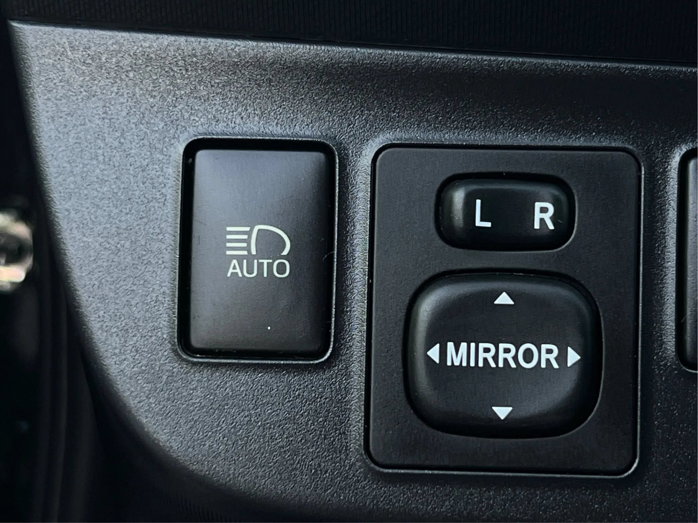 Used 2017 Toyota Prius C One FWD image 39