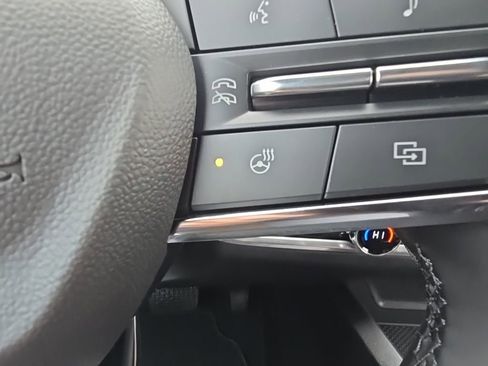 New 2026 Chevrolet Equinox ACTIV w/ Convenience Package III image 11