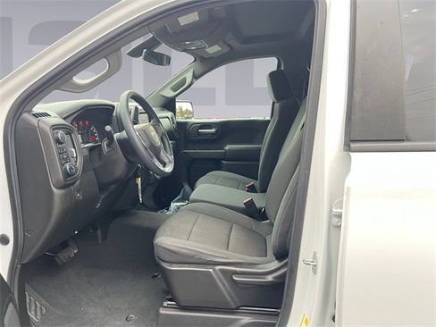 Used 2022 Chevrolet Silverado 1500 Custom image 10