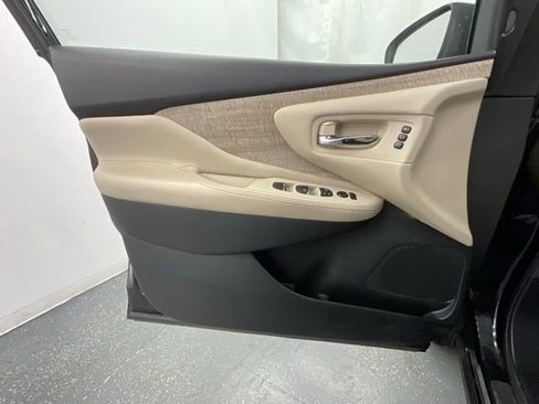 Used 2023 Nissan Murano SL w/ SL Moonroof Package FWD image 9