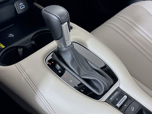 Used 2024 Honda HR-V EX-L image 16