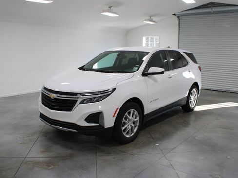 Used 2023 Chevrolet Equinox LT image 4