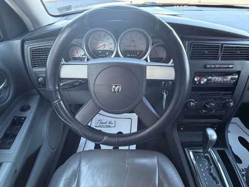 Used 2005 Dodge Magnum SE RWD image 11