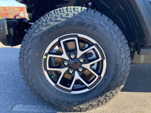 New 2026 Jeep Gladiator Rubicon w/ Safety Group image 22