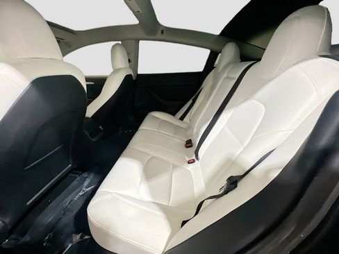 Used 2021 Tesla Model 3 Long Range image 18