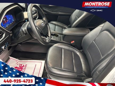 Used 2022 Ford Escape SEL w/ Technology Package image 11