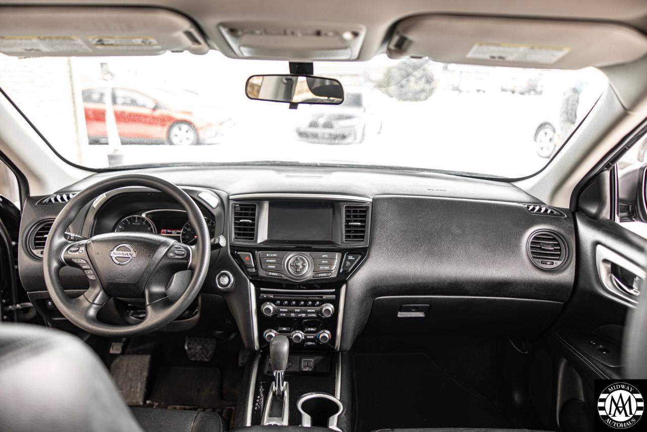 Used 2018 Nissan Pathfinder S AWD/4WD image 24