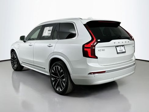 New 2025 Volvo XC90 T8 Ultra w/ Protection Package Premier image 7