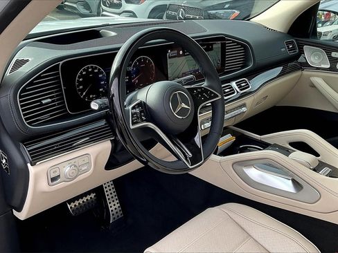 New 2026 Mercedes-Benz GLS 450 4MATIC image 6