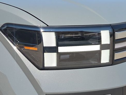 Used 2026 Hyundai Santa Fe SEL FWD image 4