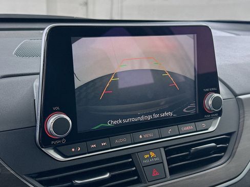 Used 2025 Nissan Altima 2.5 SV image 22