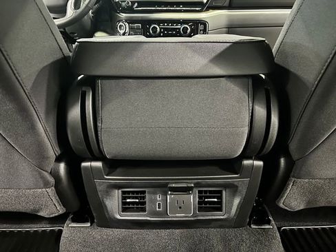 Certified 2025 Chevrolet Silverado 2500 LT w/ Convenience Package image 27