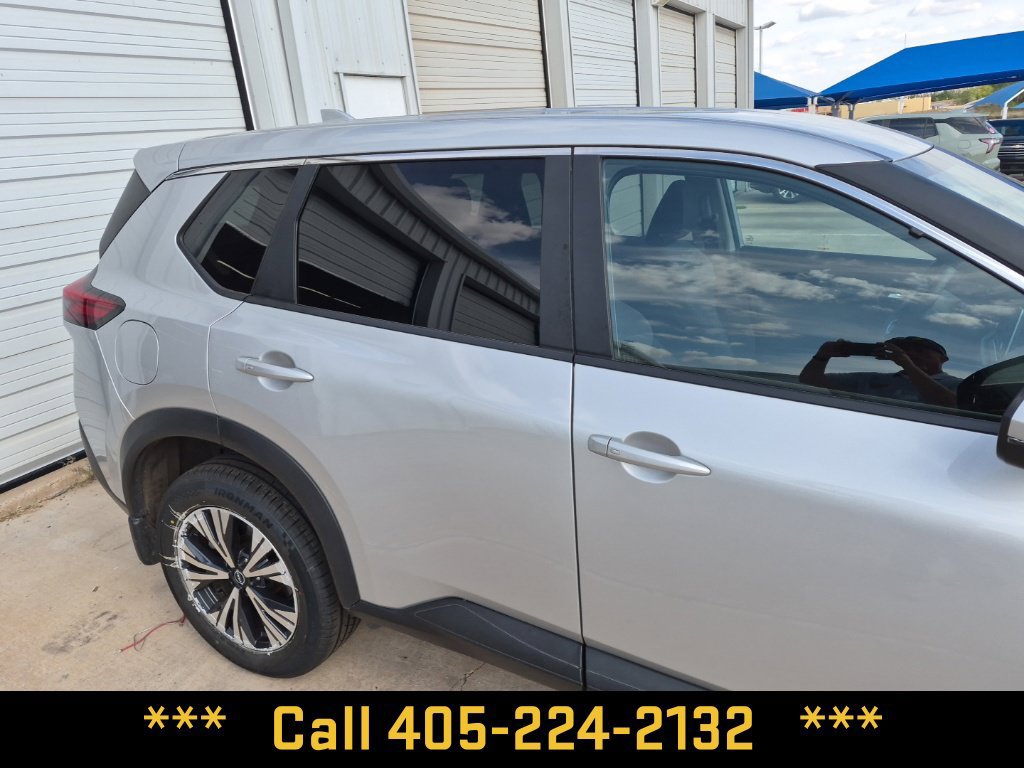 Used 2023 Nissan Rogue SV FWD image 22