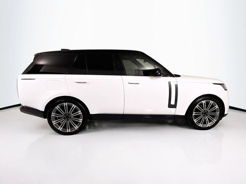 New 2026 Land Rover Range Rover SE image 4