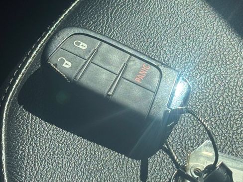 Used 2025 Jeep Compass Trailhawk AWD/4WD image 20