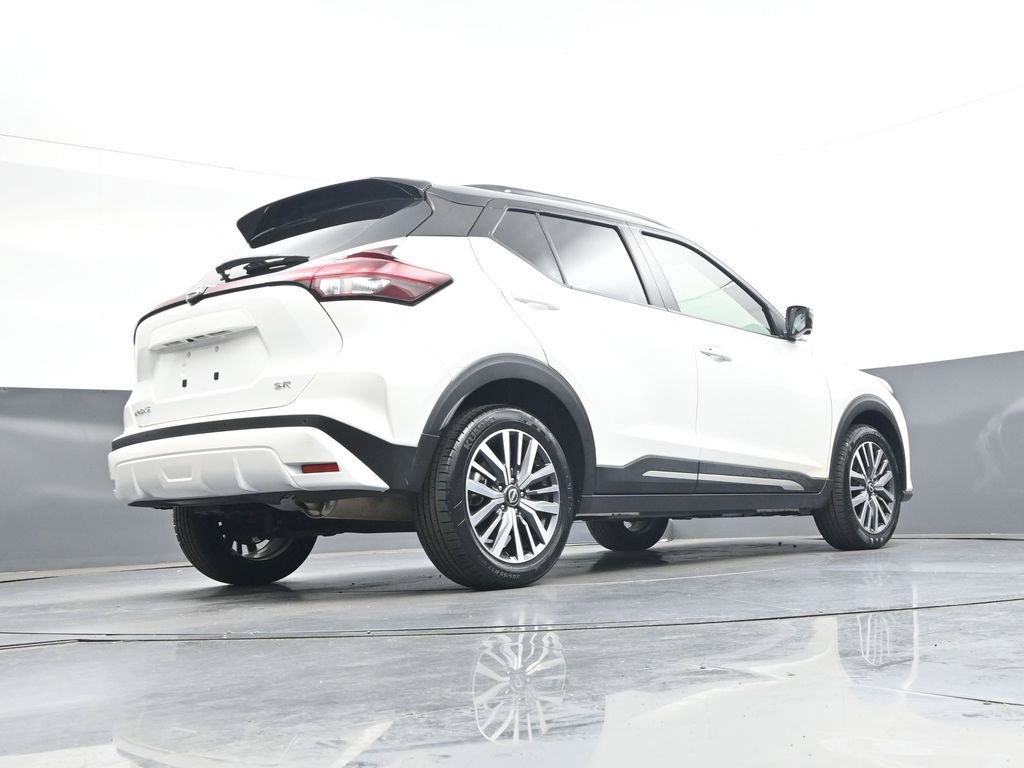 Certified 2024 Nissan Kicks SR FWD image 34