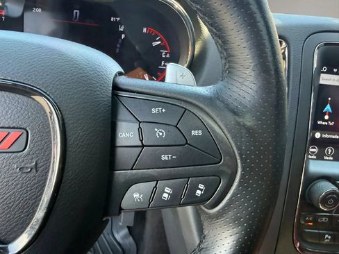 Used 2018 Dodge Durango R/T w/ Technology Group AWD/4WD image 23