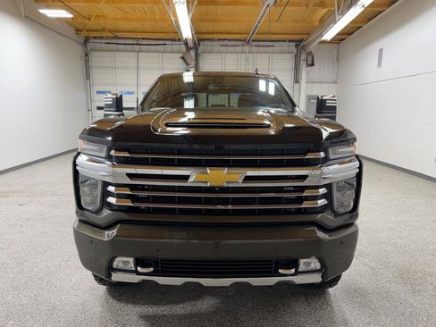 Used 2022 Chevrolet Silverado 2500 High Country w/ Safety Package II AWD/4WD image 7