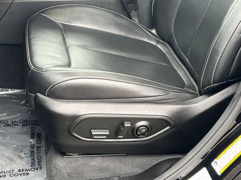 Used 2024 Jeep Grand Cherokee L Limited w/ Luxury Tech Group II image 21