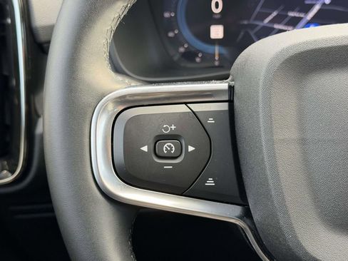 Certified 2025 Volvo XC40 B5 Ultra w/ Climate Package AWD/4WD image 10