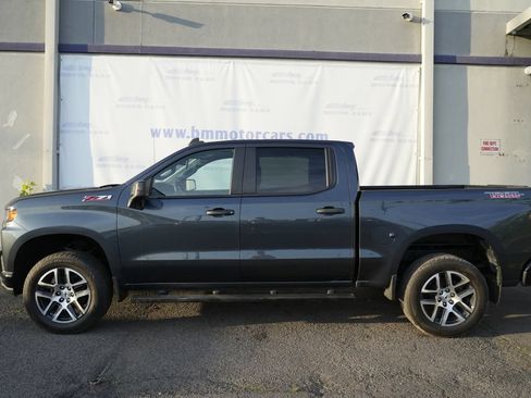 Used 2019 Chevrolet Silverado 1500 Custom Trail Boss w/ Custom Convenience Package AWD/4WD image 8