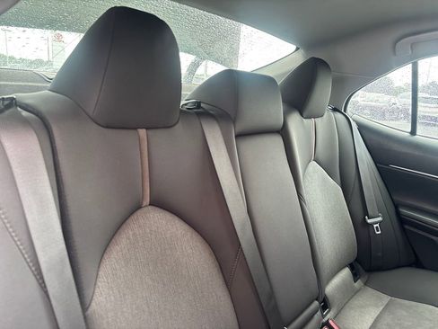 Used 2020 Toyota Camry LE FWD image 25