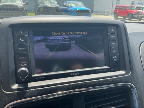 Used 2019 Dodge Grand Caravan GT FWD image 9