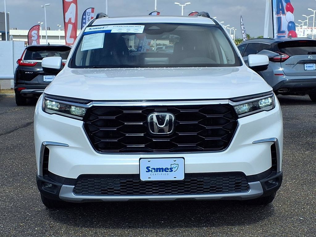 Used 2023 Honda Pilot Touring image 3