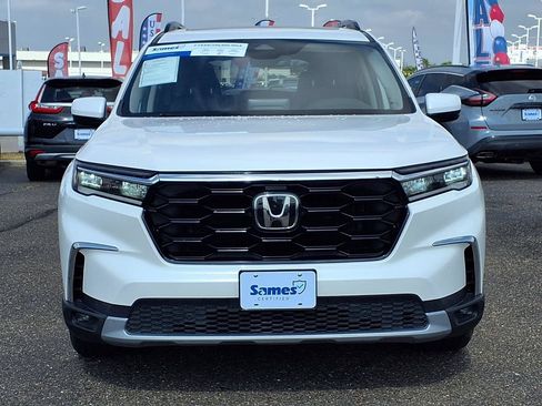 Used 2023 Honda Pilot Touring image 3