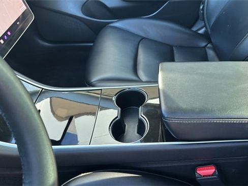 Used 2020 Tesla Model 3 Standard Range Plus image 21