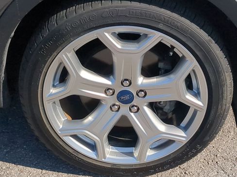 Used 2019 Ford Escape Titanium image 11