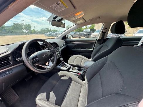 Used 2020 Hyundai Elantra SE w/ Cargo Package (C1) FWD image 9