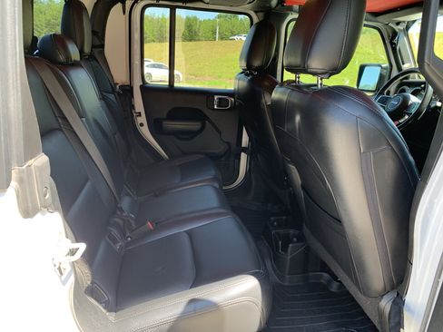 Used 2020 Jeep Gladiator Sport w/ Quick Order Package 24S AWD/4WD image 35